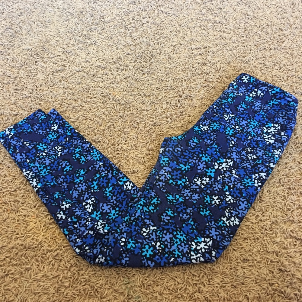 Blue floral leggings